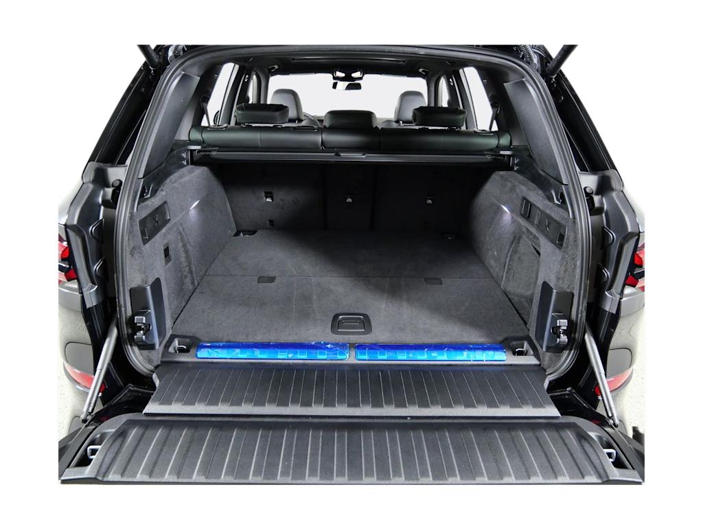 Thumbnail: 2026 BMW X5 - 32
