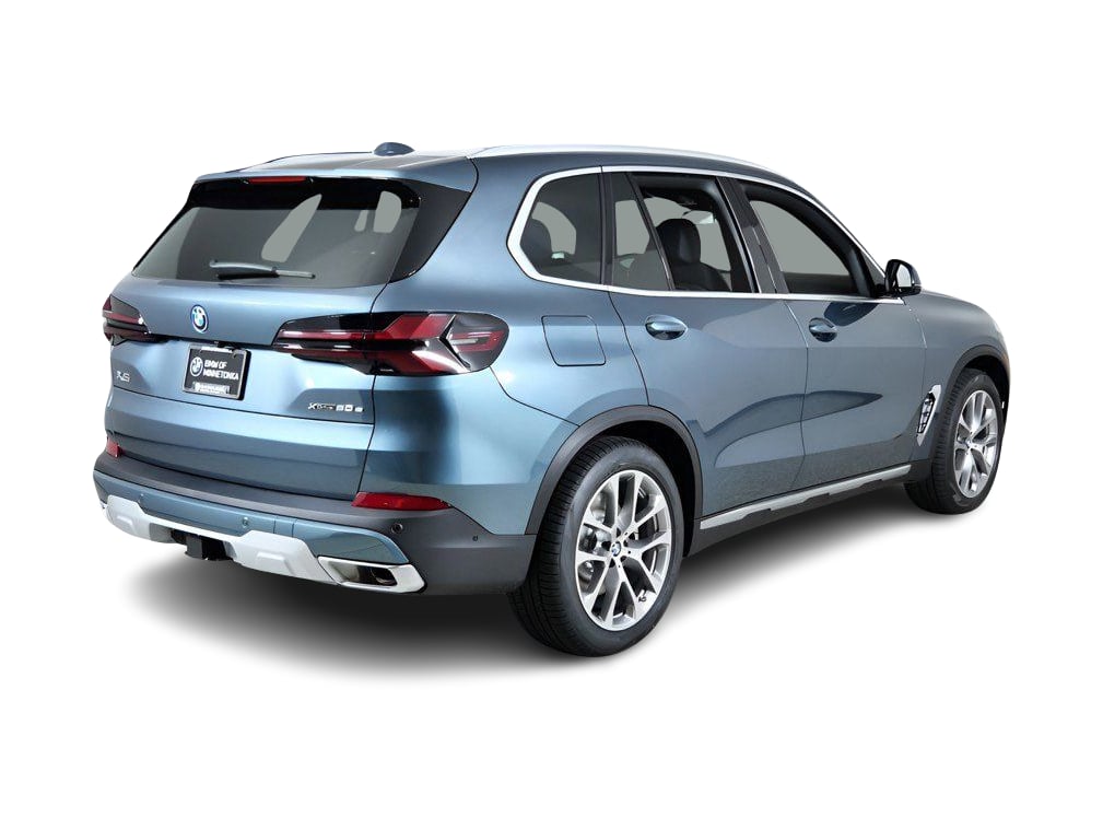 Thumbnail: 2026 BMW X5 - 21
