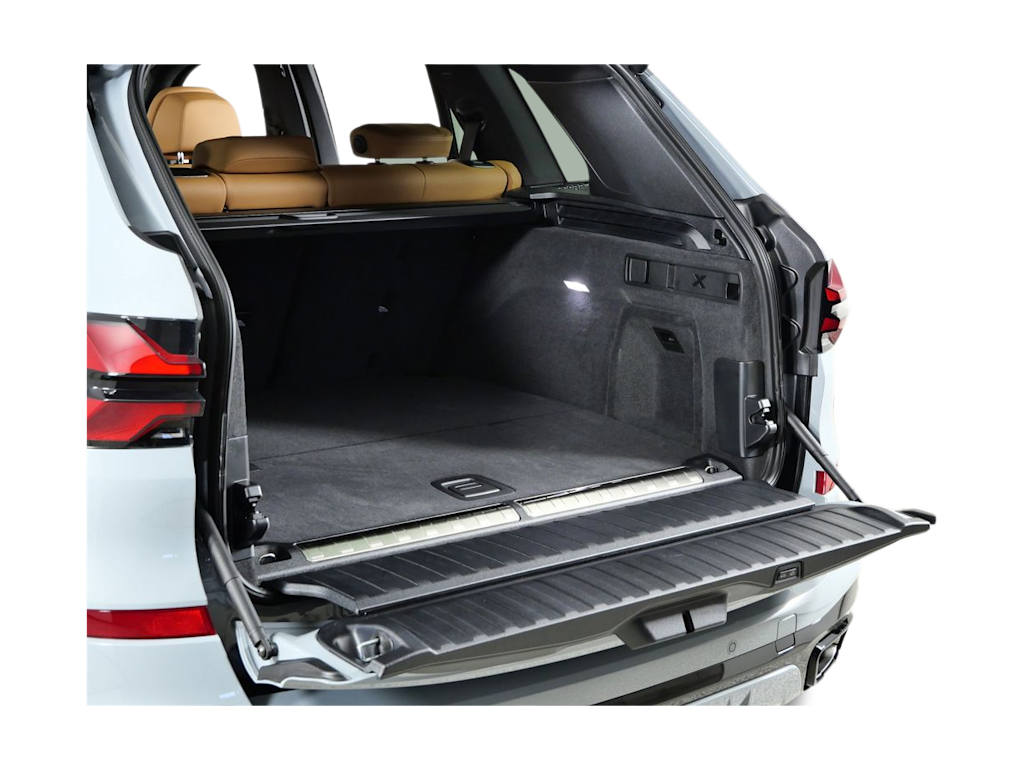 Thumbnail: 2026 BMW X5 - 15