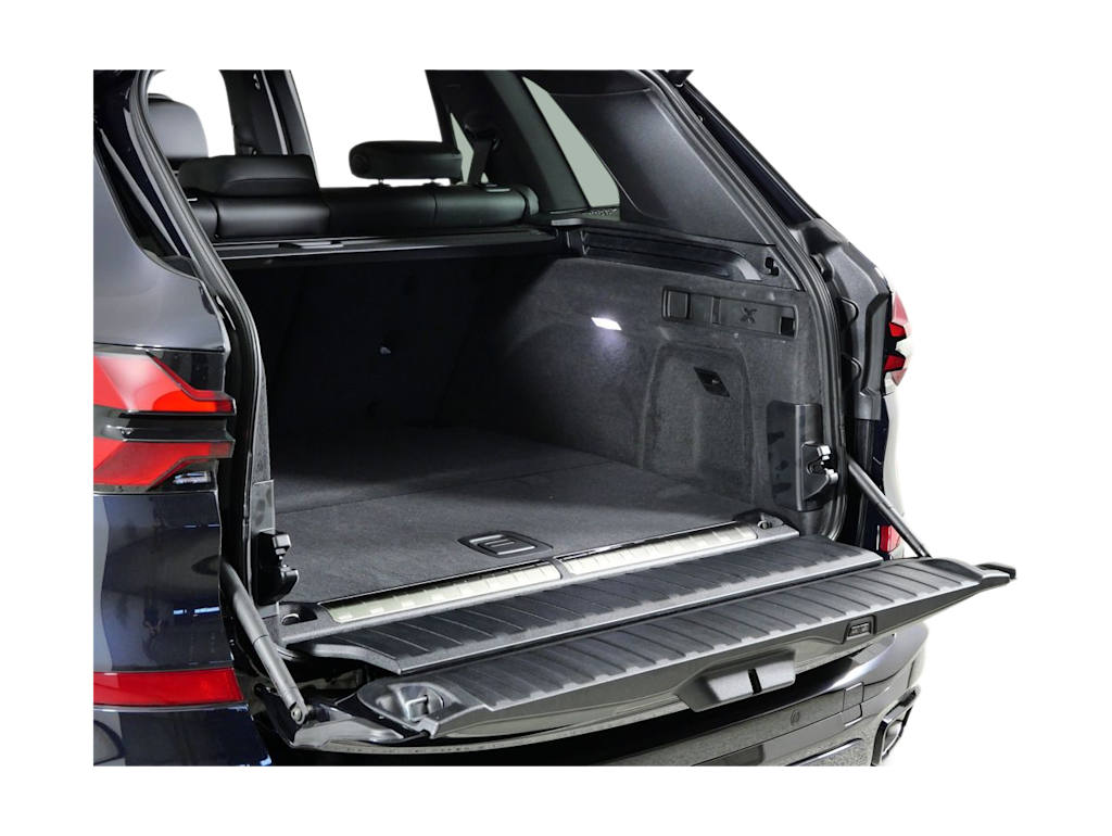 Thumbnail: 2026 BMW X5 - 14