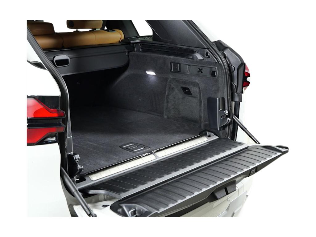 Thumbnail: 2026 BMW X5 - 15