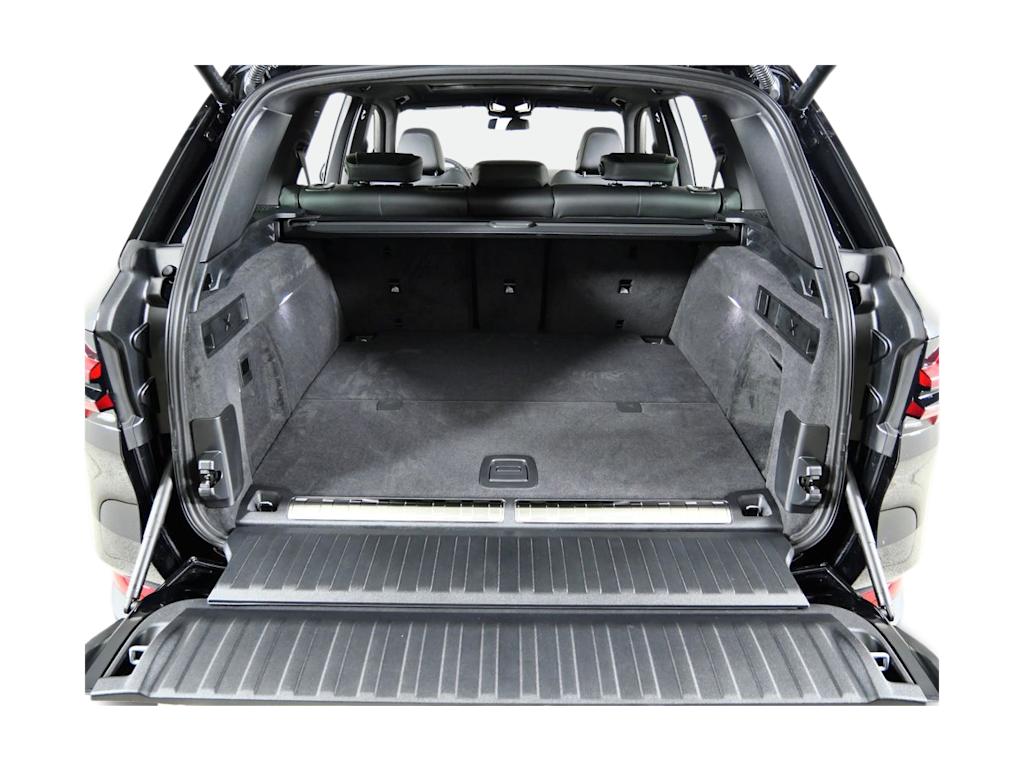 Thumbnail: 2026 BMW X5 - 32