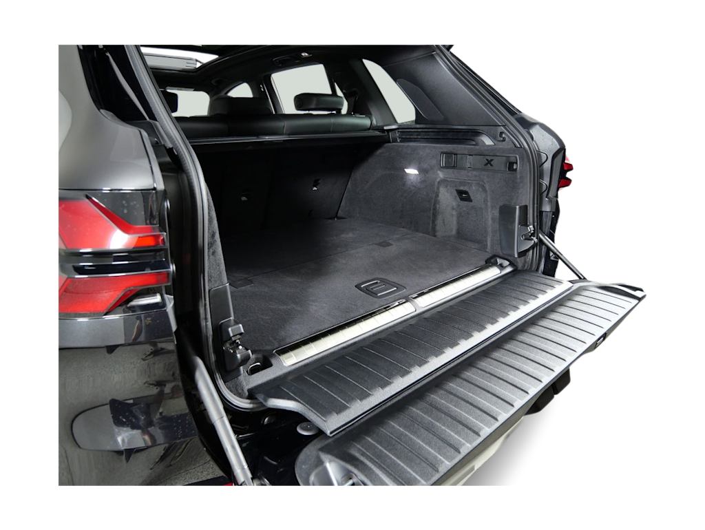 Thumbnail: 2026 BMW X5 - 15