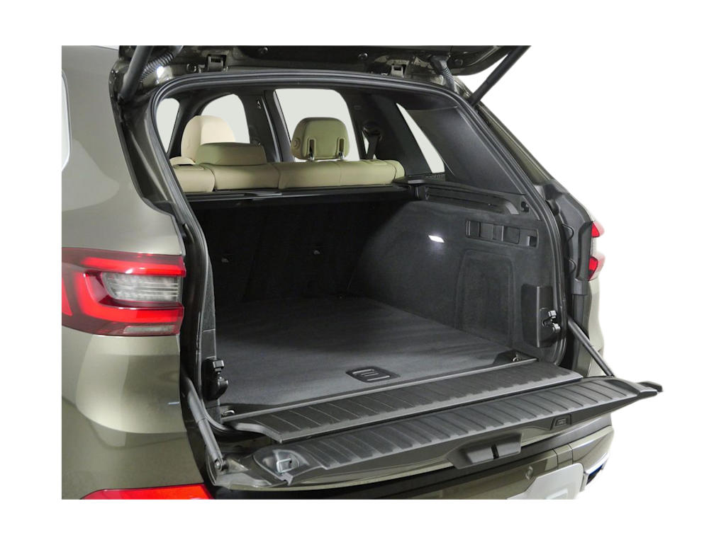 Thumbnail: 2021 BMW X5 - 32