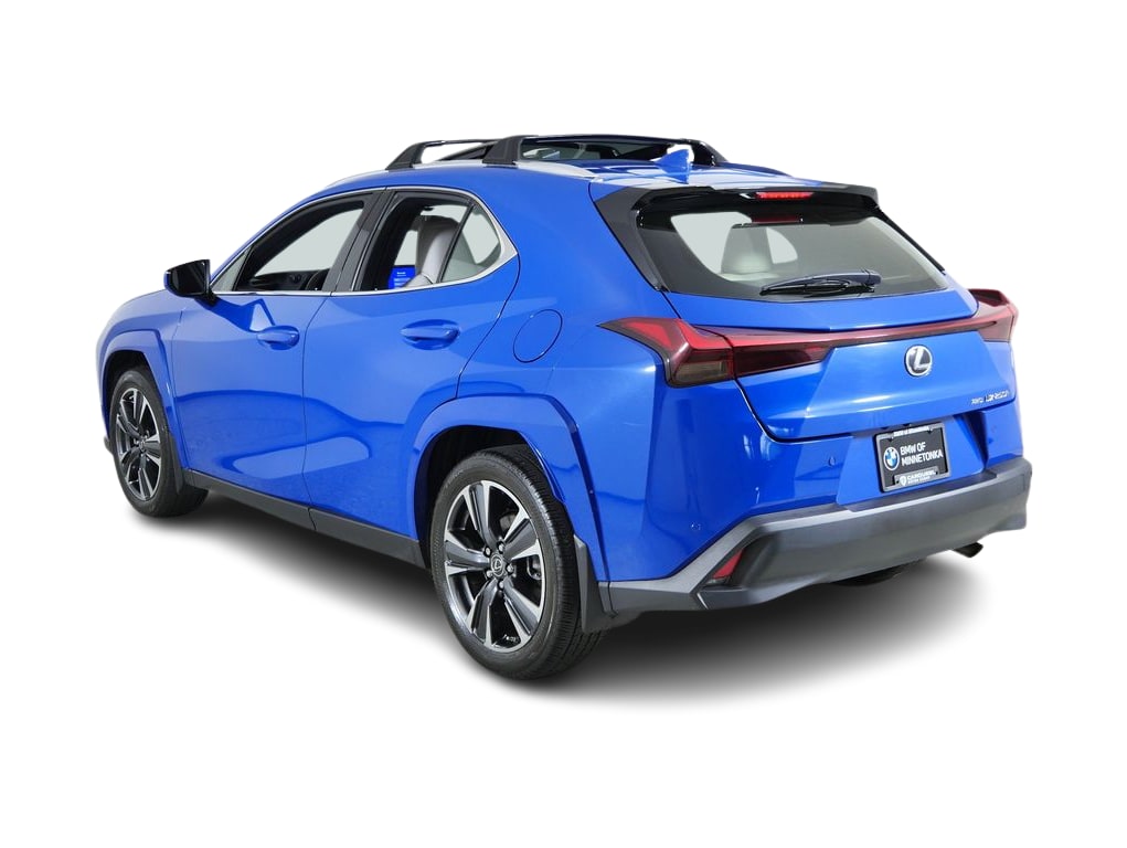 Thumbnail: 2024 Lexus UX - 4