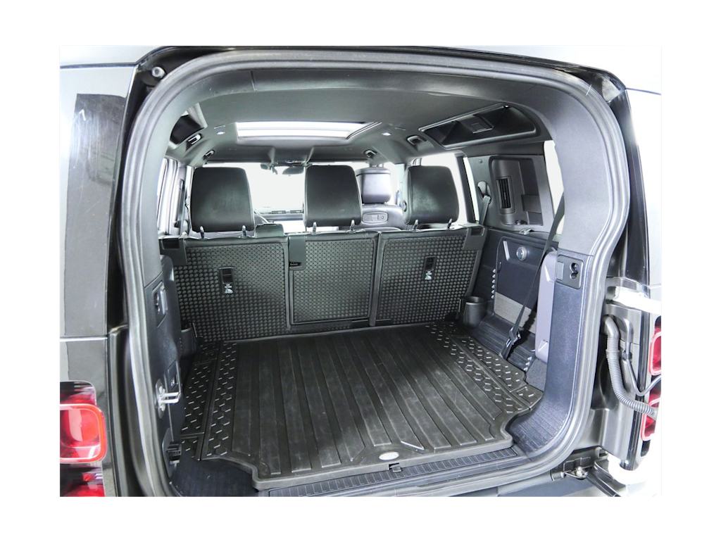 Thumbnail: 2021 Land Rover Defender - 15