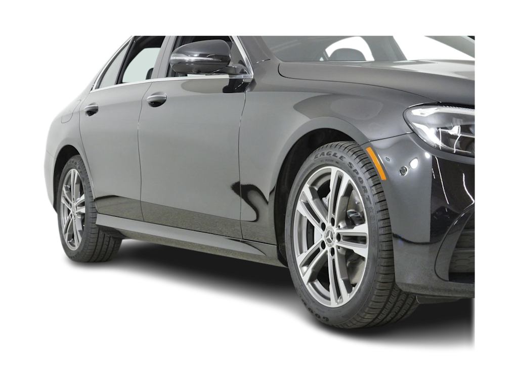 Thumbnail: 2023 Mercedes-Benz E-Class - 4
