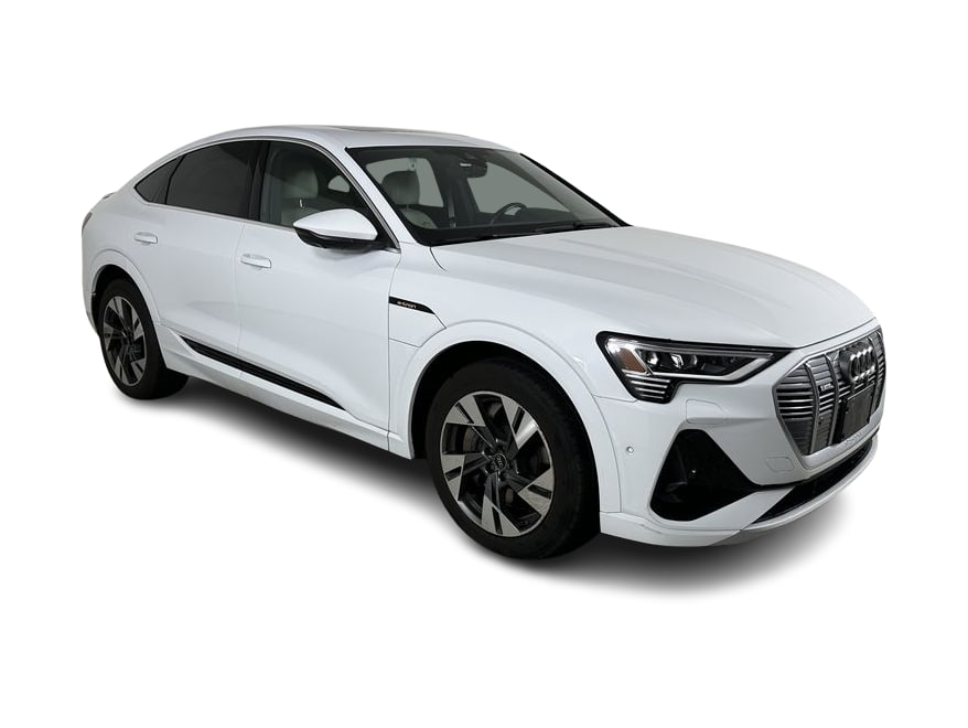 Thumbnail: 2023 Audi e-tron - 9