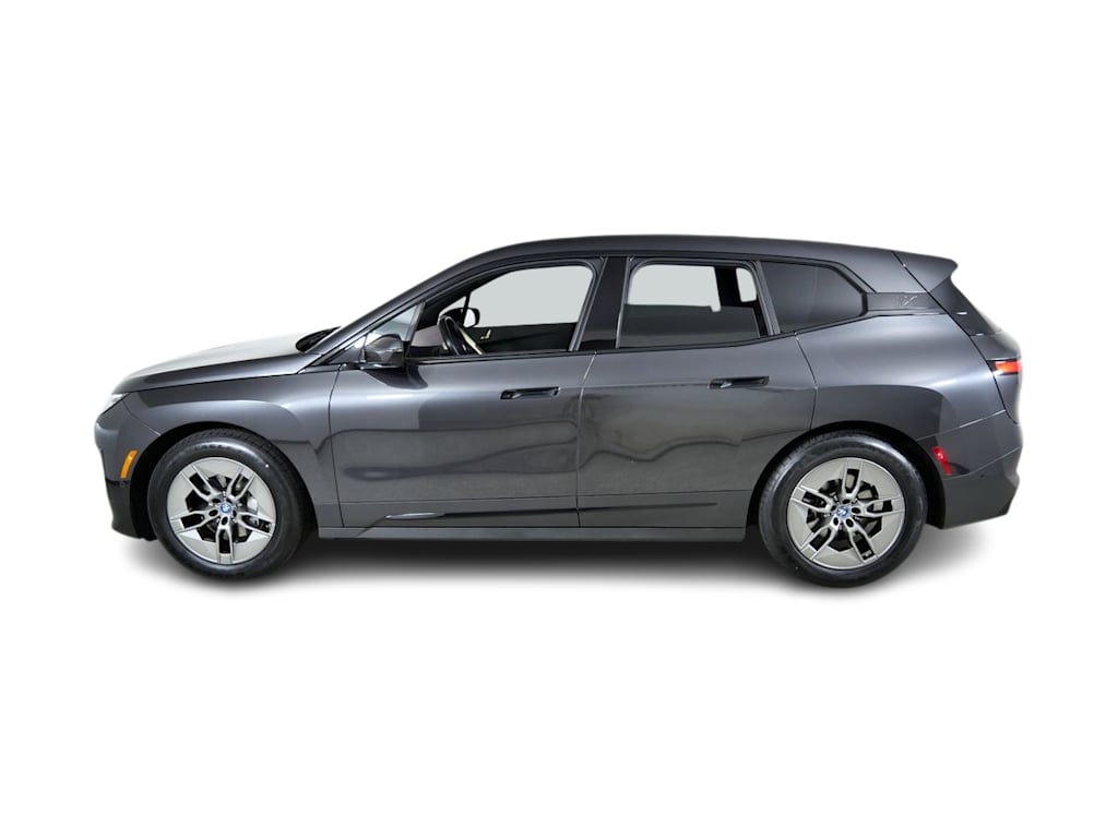 Thumbnail: 2022 BMW iX - 24