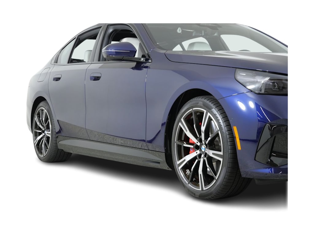 Thumbnail: 2026 BMW 5 Series - 4