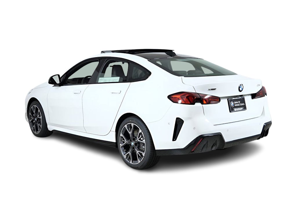 Thumbnail: 2026 BMW 2 Series - 4
