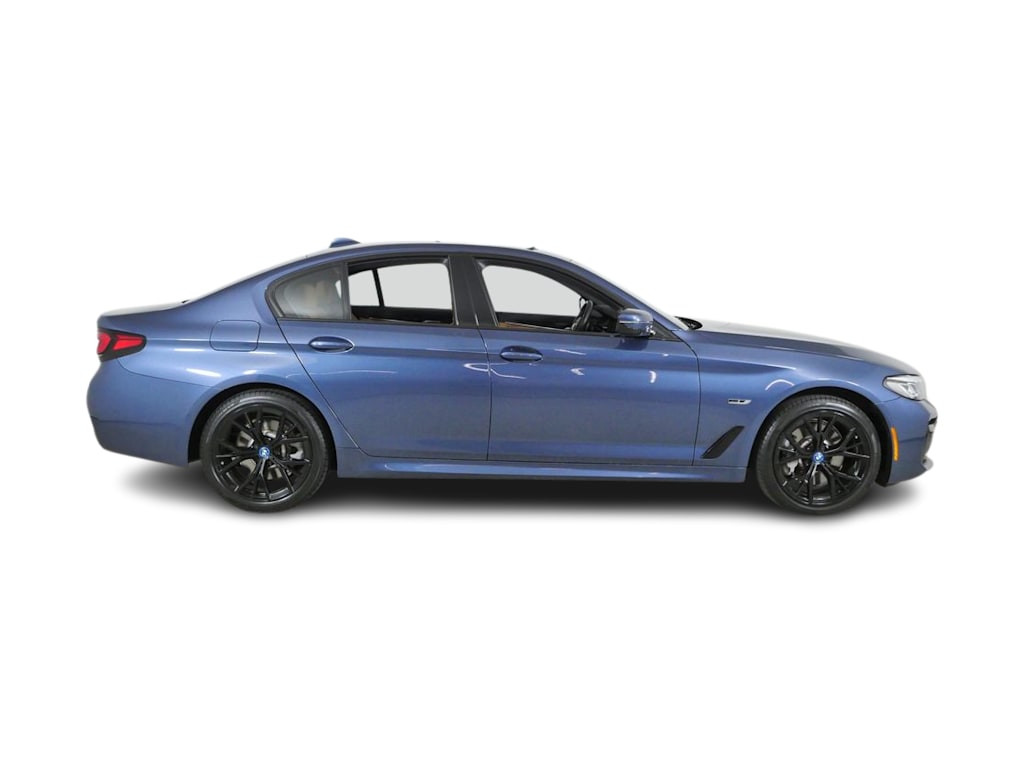 Thumbnail: 2023 BMW 5 Series - 20