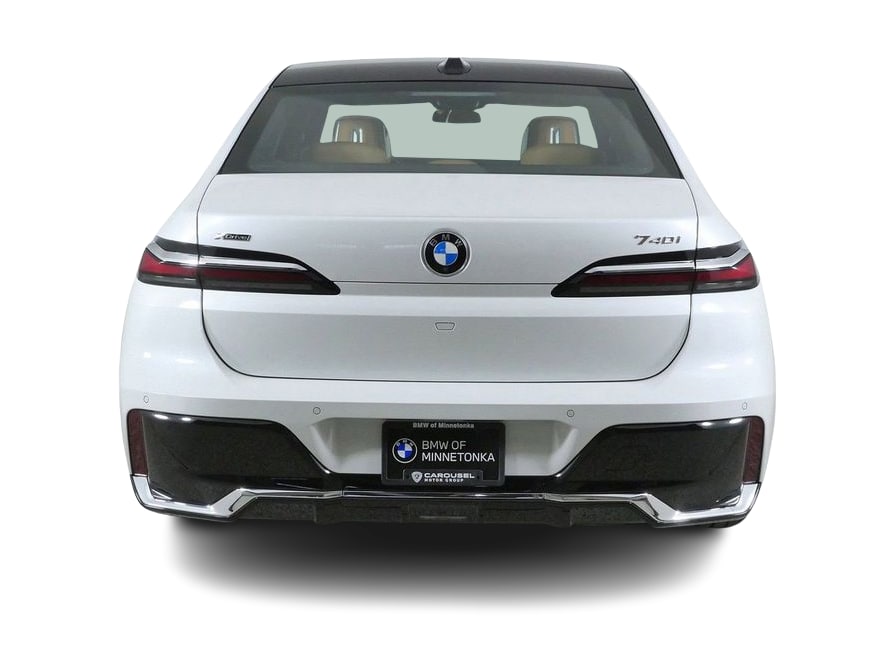 Thumbnail: 2024 BMW 7 Series - 22