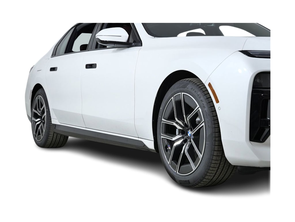 Thumbnail: 2026 BMW 7 Series - 18