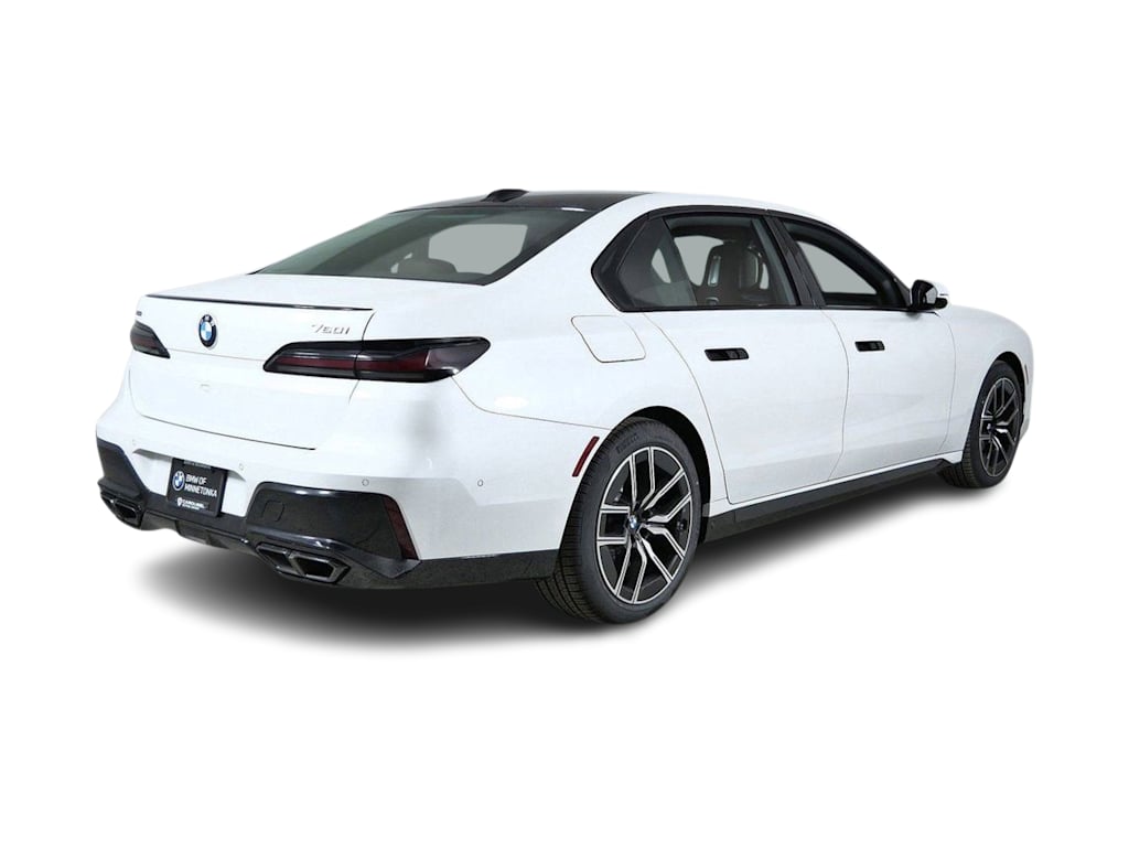 Thumbnail: 2026 BMW 7 Series - 21
