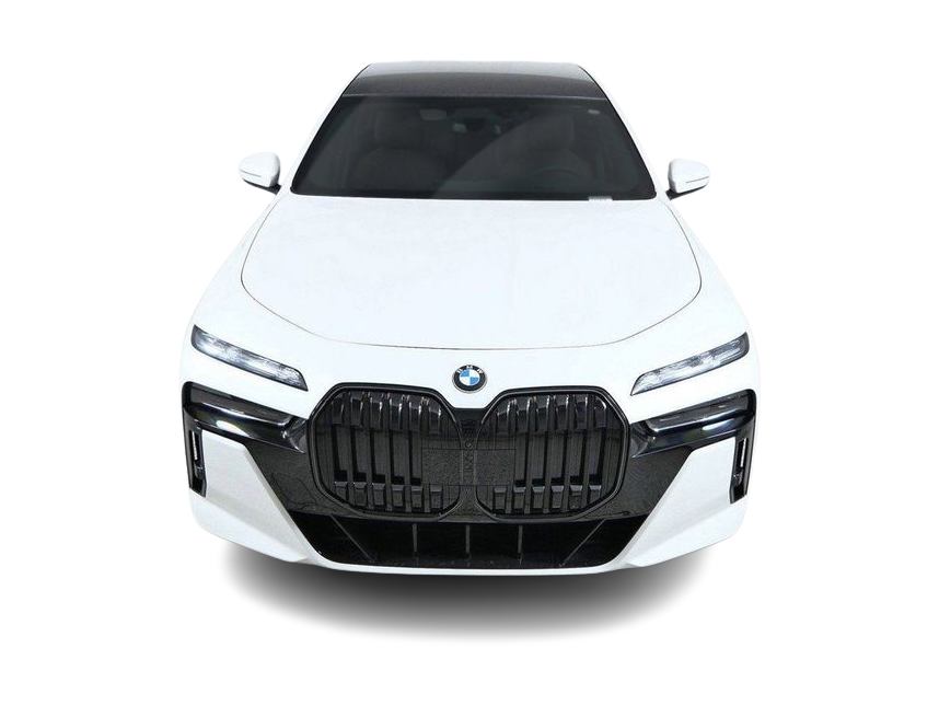 Thumbnail: 2026 BMW 7 Series - 26