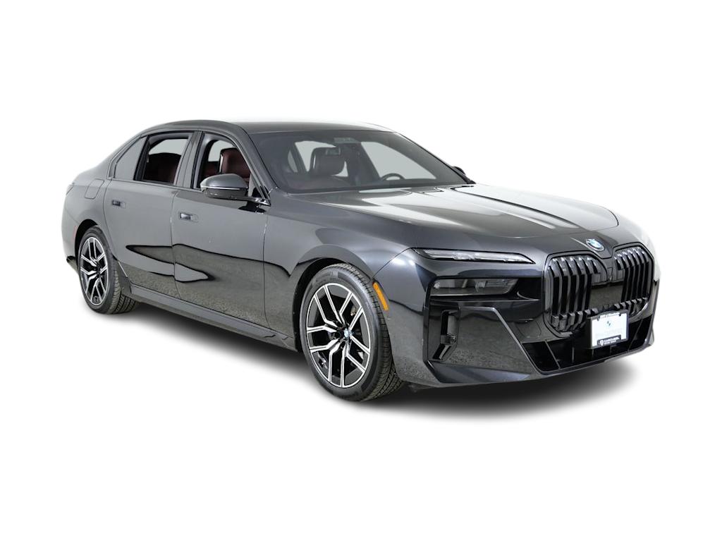 Thumbnail: 2023 BMW 7 Series - 18