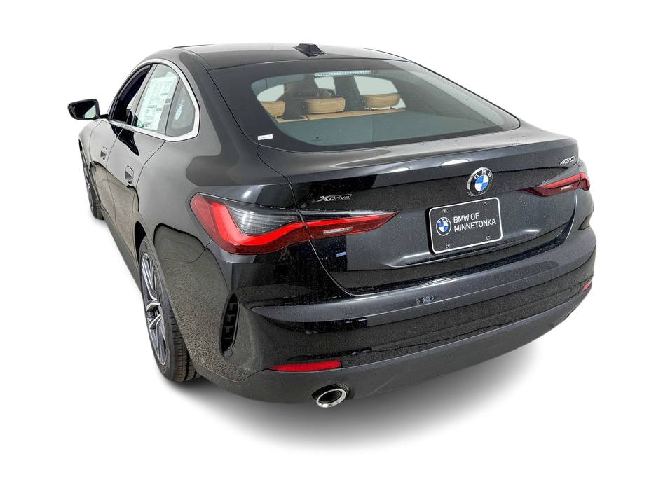 Thumbnail: 2025 BMW 4 Series - 4