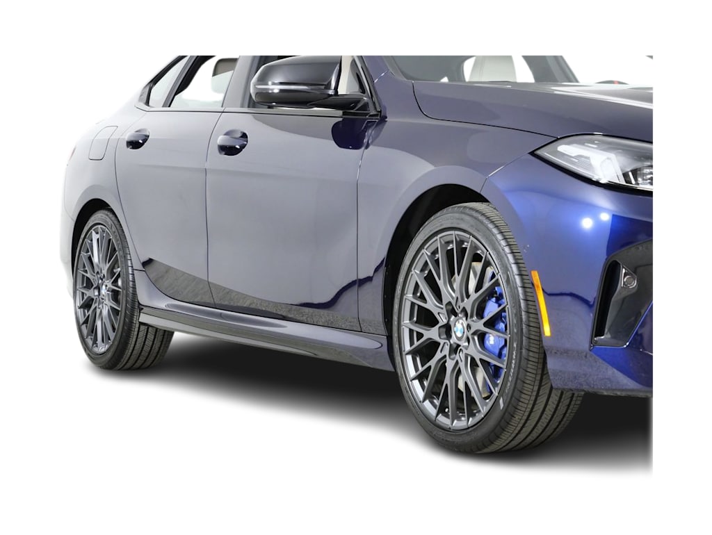 Thumbnail: 2025 BMW 2 Series - 4