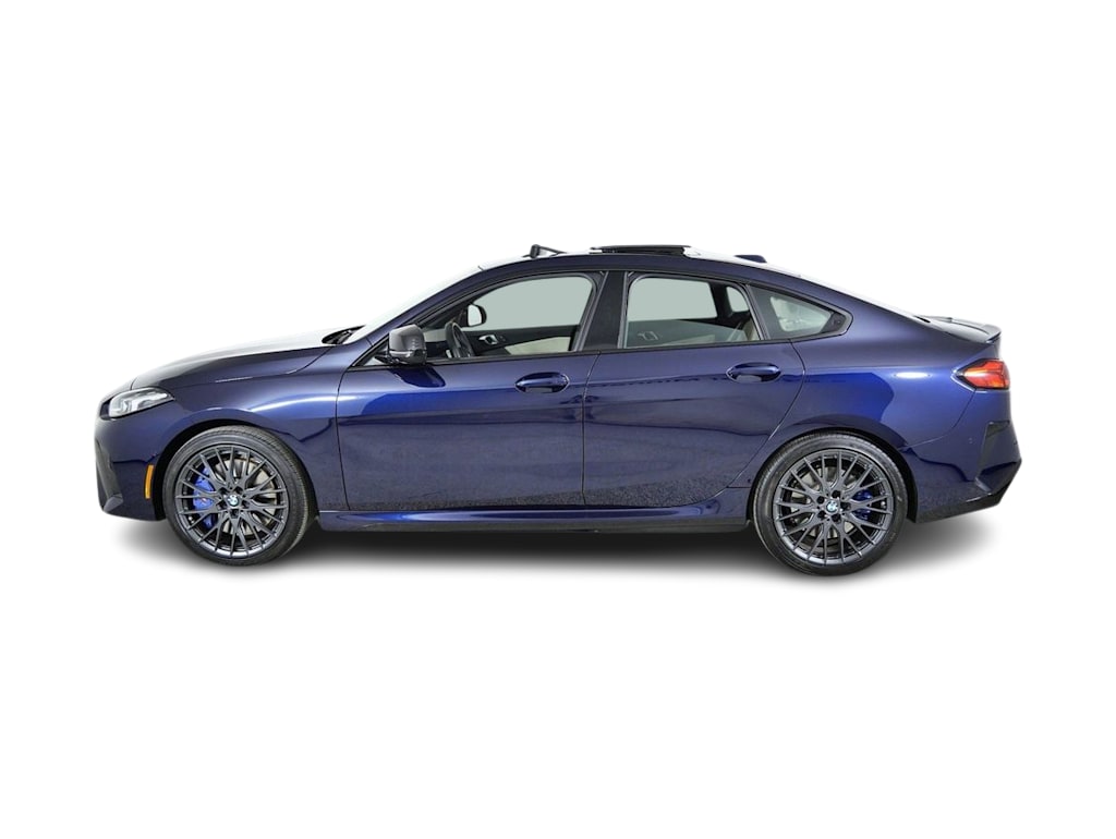 Thumbnail: 2025 BMW 2 Series - 3