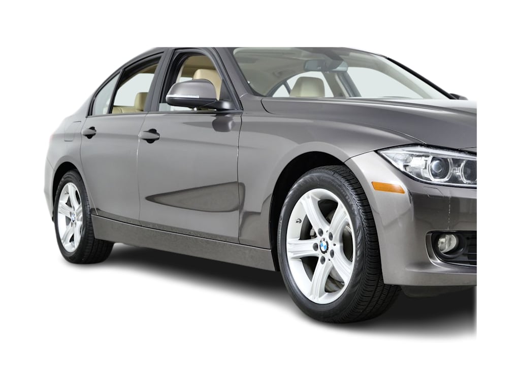 Thumbnail: 2015 BMW 3 Series - 18