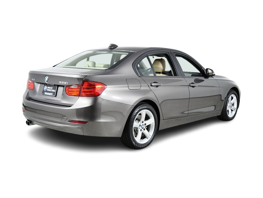 Thumbnail: 2015 BMW 3 Series - 21