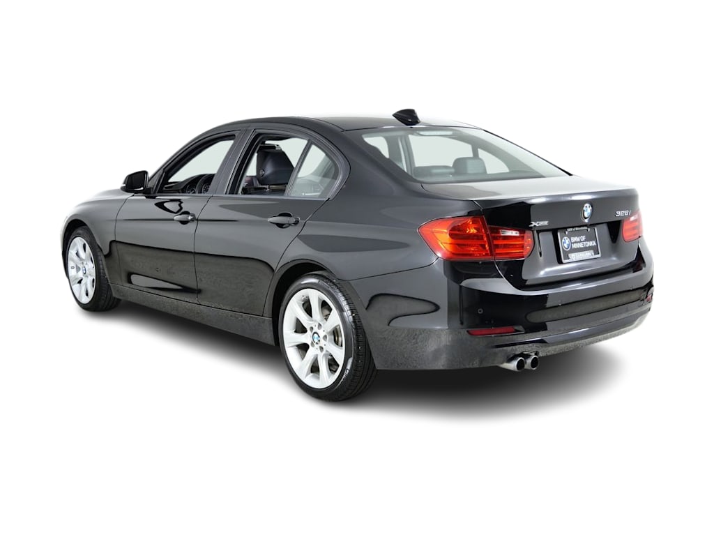 Thumbnail: 2015 BMW 3 Series - 4