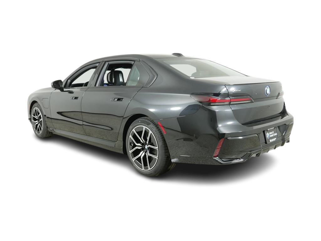Thumbnail: 2025 BMW 7 Series - 4