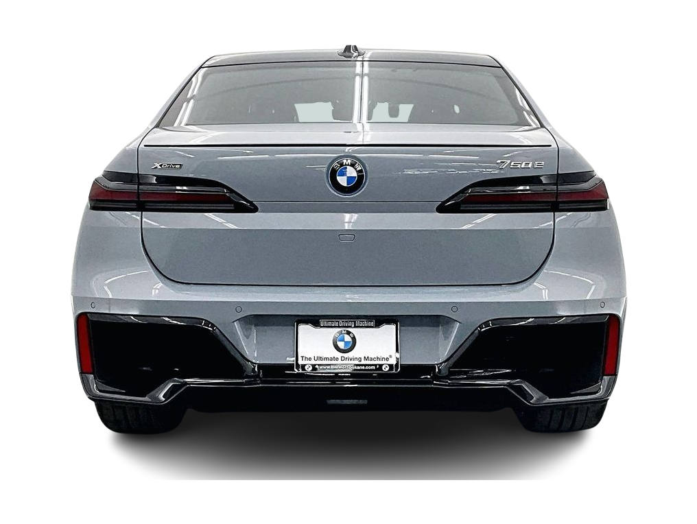 Thumbnail: 2026 BMW 7 Series - 5