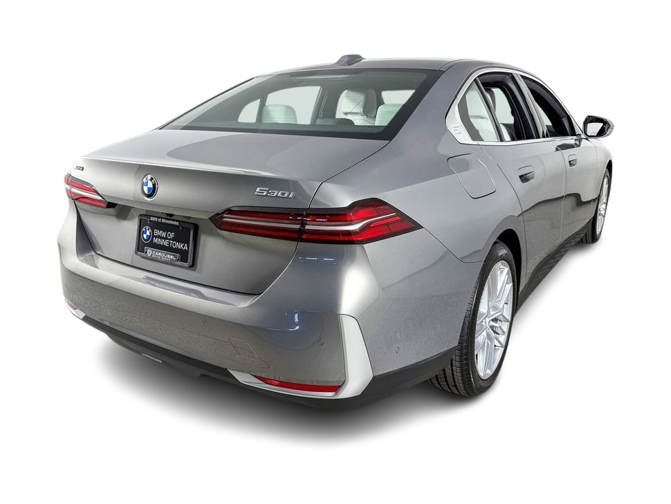 Thumbnail: 2025 BMW 5 Series - 17