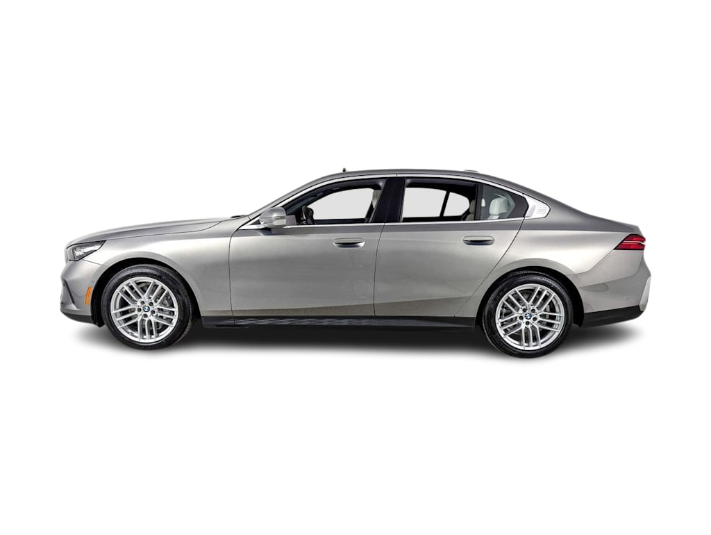 Thumbnail: 2025 BMW 5 Series - 22