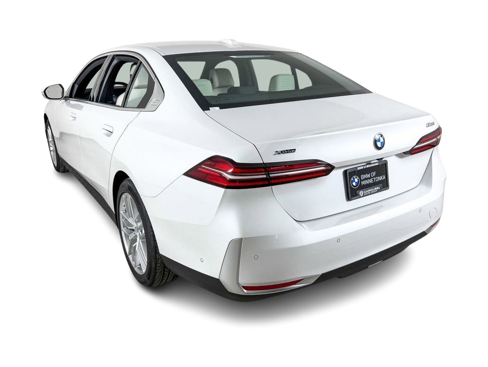 Thumbnail: 2025 BMW 5 Series - 4