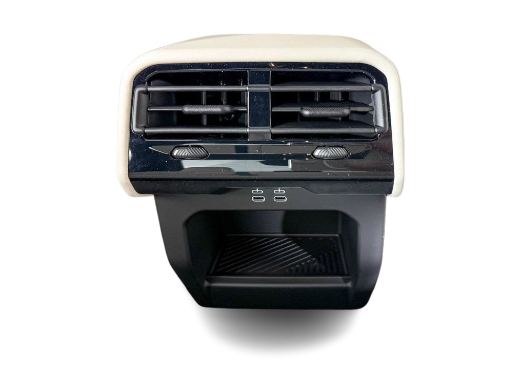 Thumbnail: 2025 BMW 5 Series - 32