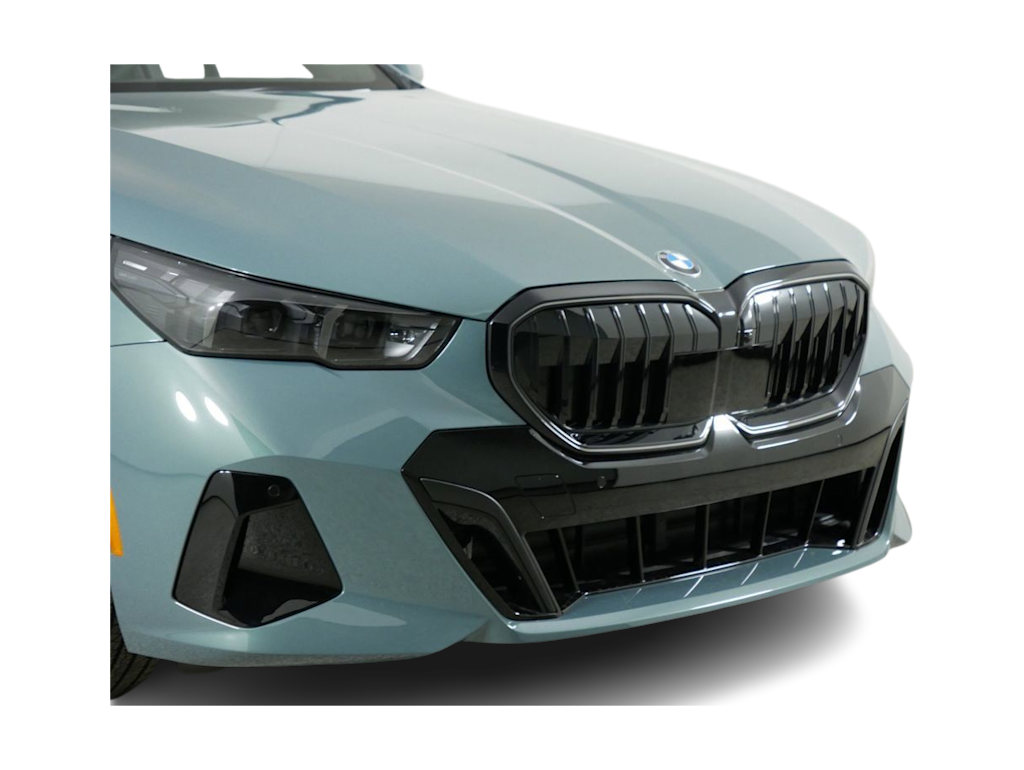 Thumbnail: 2025 BMW 5 Series - 6