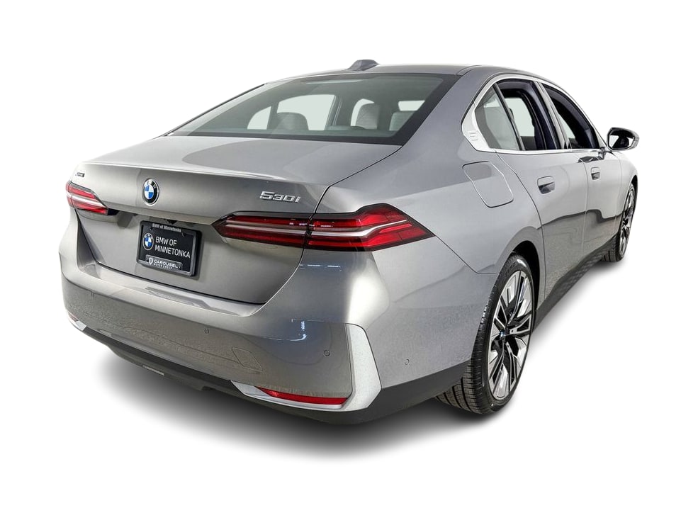 Thumbnail: 2025 BMW 5 Series - 17