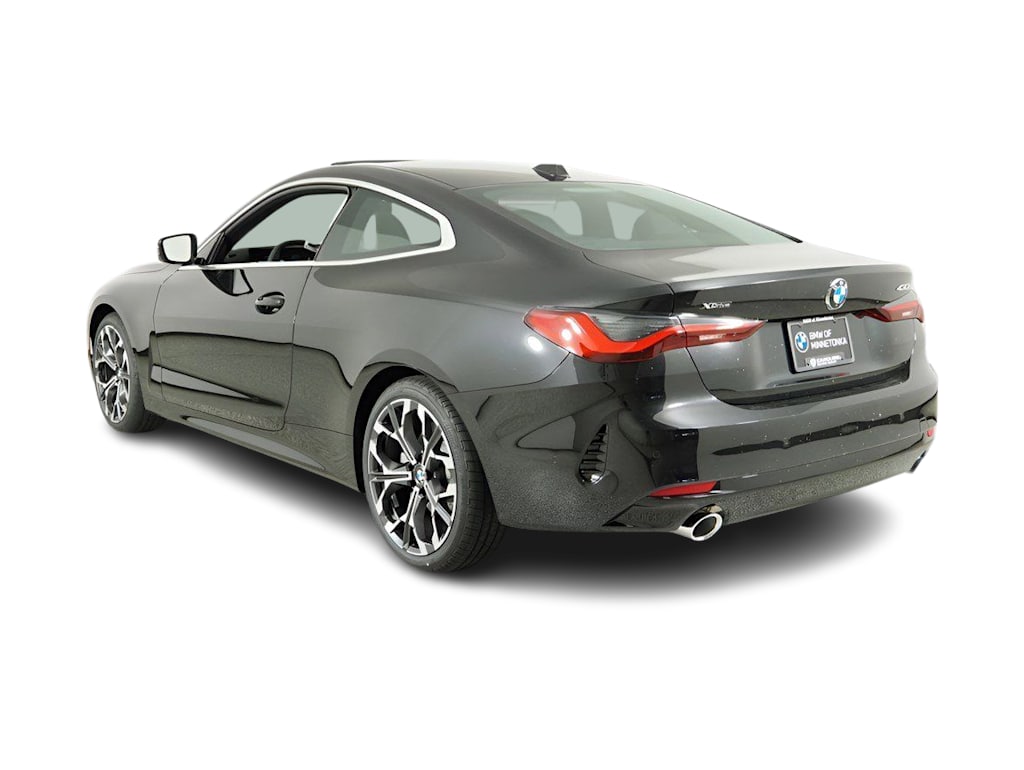 Thumbnail: 2026 BMW 4 Series - 4
