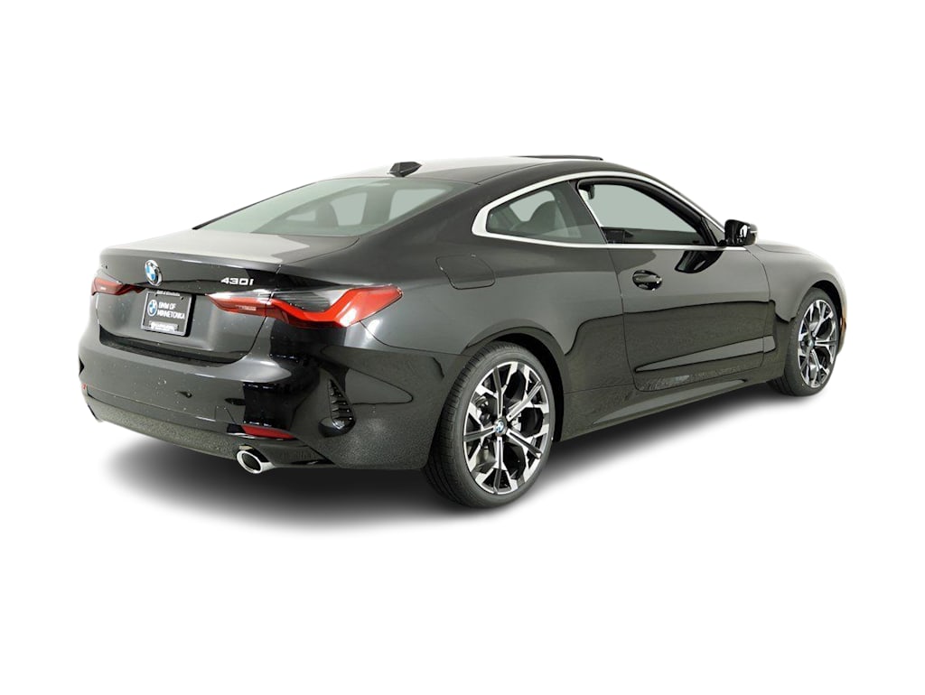 Thumbnail: 2026 BMW 4 Series - 17