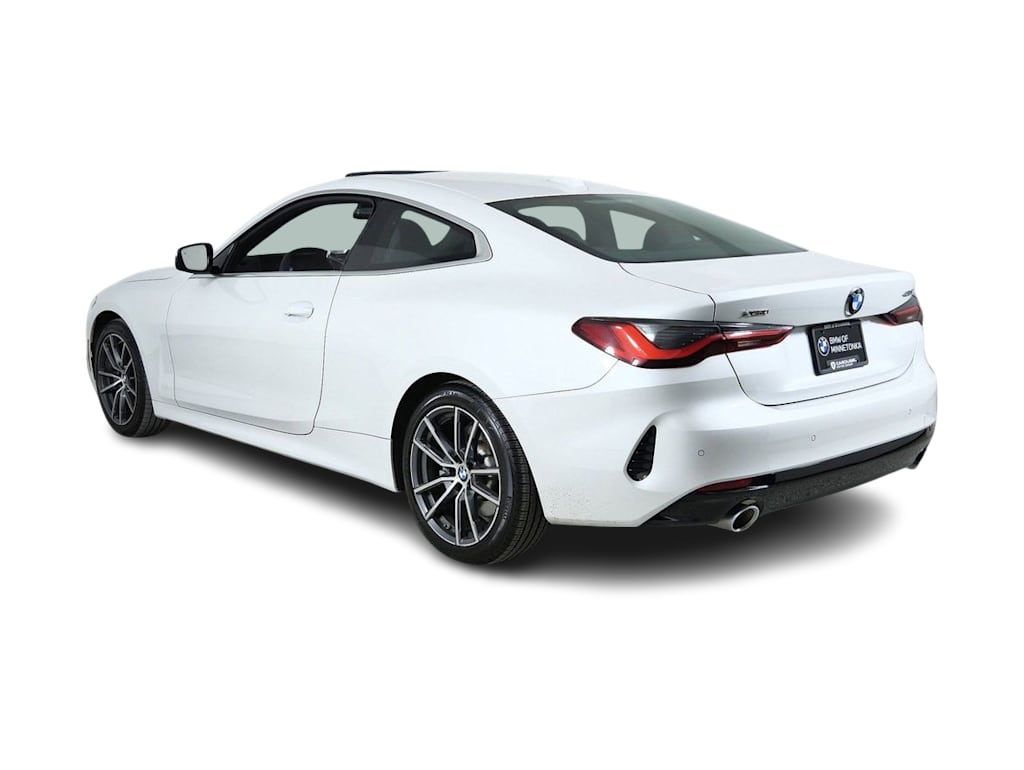 Thumbnail: 2025 BMW 4 Series - 4