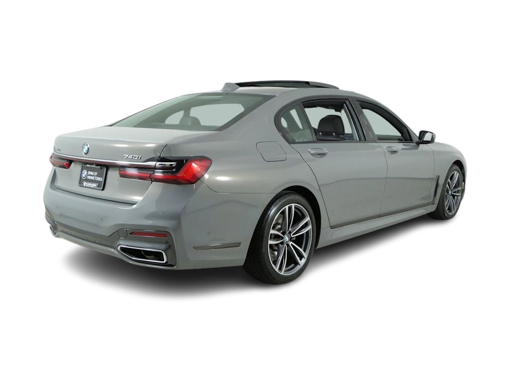 Thumbnail: 2021 BMW 7 Series - 17