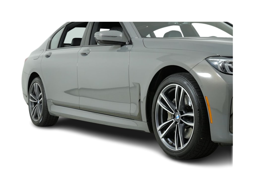 Thumbnail: 2021 BMW 7 Series - 14