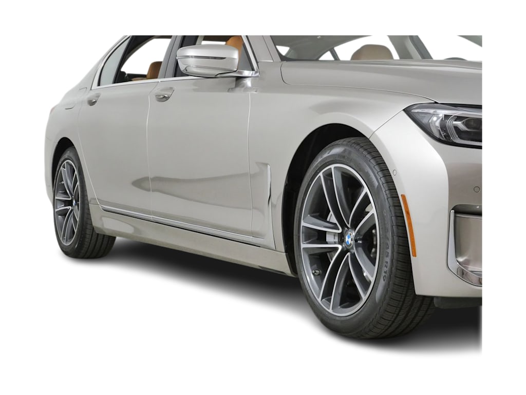 Thumbnail: 2022 BMW 7 Series - 18