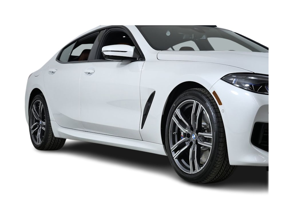Thumbnail: 2026 BMW 8 Series - 16