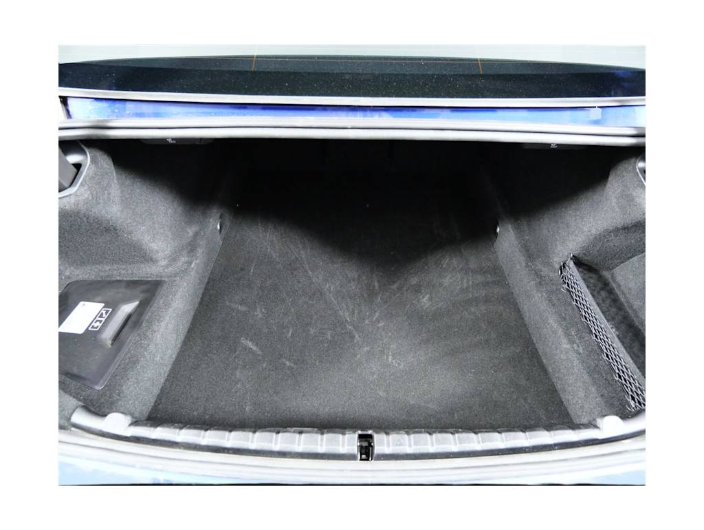 Thumbnail: 2023 BMW 8 Series - 13