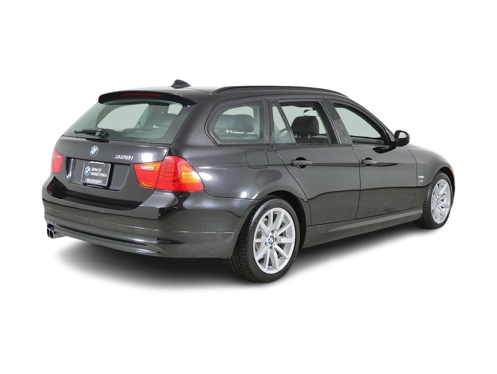 Thumbnail: 2011 BMW 3 Series - 22