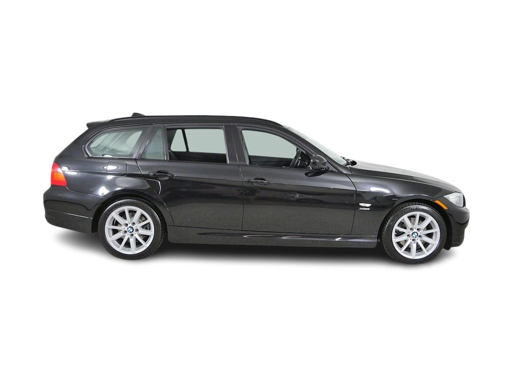 Thumbnail: 2011 BMW 3 Series - 21