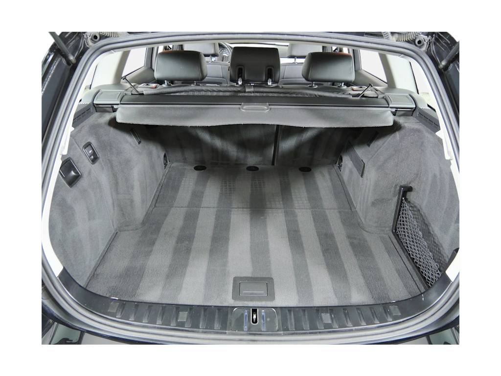 Thumbnail: 2011 BMW 3 Series - 16