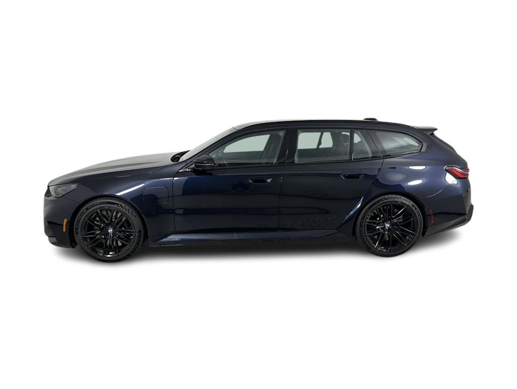 Thumbnail: 2025 BMW M5 - 10