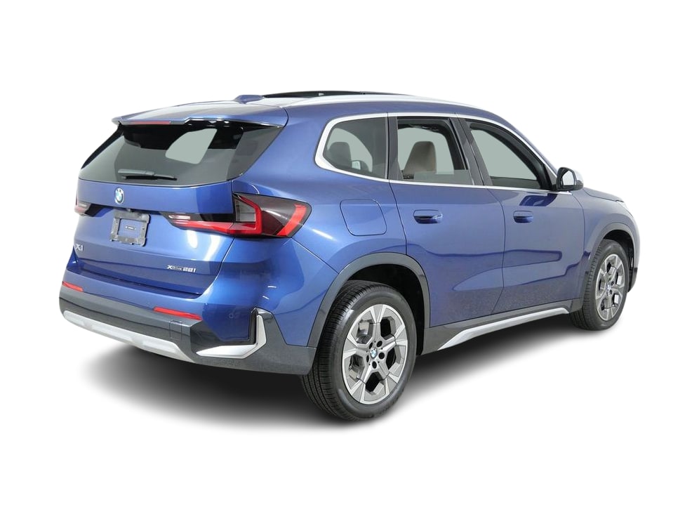 Thumbnail: 2023 BMW X1 - 20