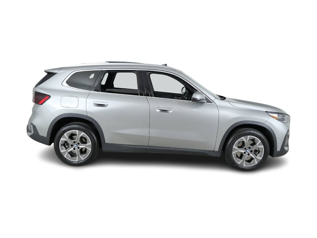Thumbnail: 2023 BMW X1 - 19