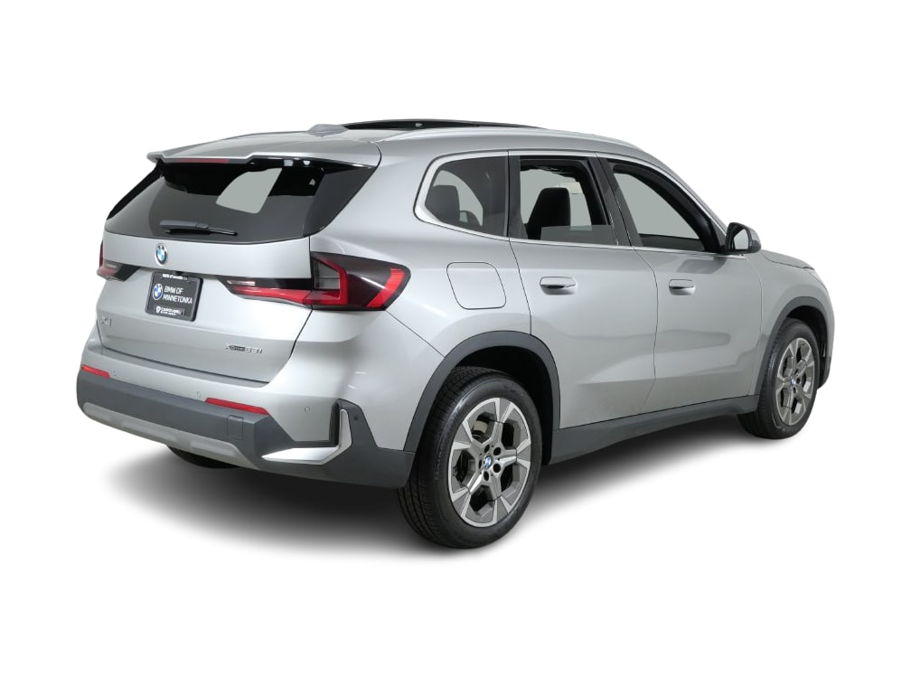 Thumbnail: 2023 BMW X1 - 20